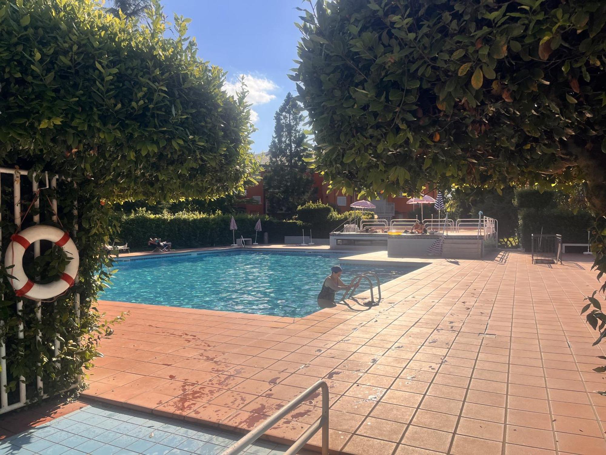 200mt Lake - Flower With Pool & Tennis Apartment *